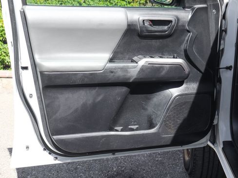 Used 2020 Toyota Tacoma SR5 image 16