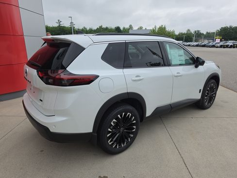 New 2026 Nissan Rogue Dark Armor AWD/4WD image 7