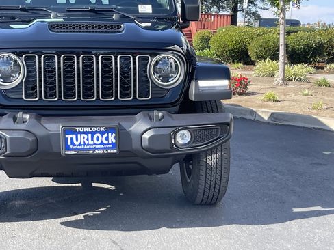 New 2026 Jeep Gladiator Sport AWD/4WD image 8