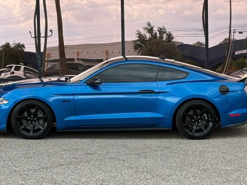 Used 2021 Ford Mustang GT w/ Black Accent Package RWD image 5