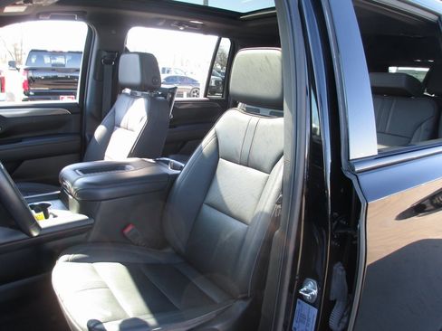 Used 2023 Chevrolet Suburban RST image 21