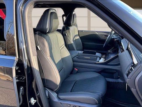 New 2026 INFINITI QX80 Autograph image 7