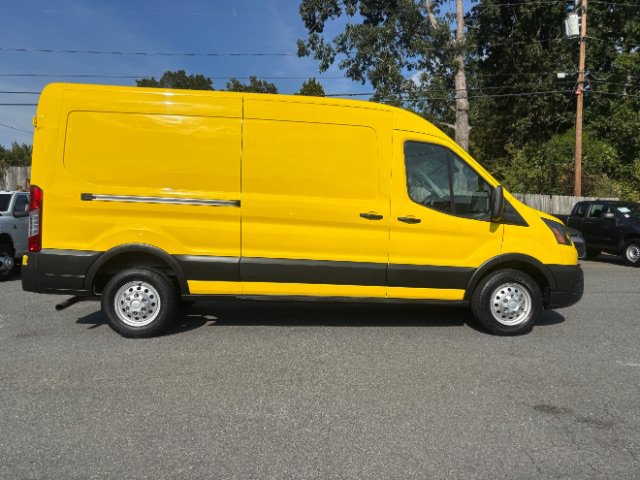 Used 2023 Ford Transit 250 Medium Roof AWD image 6
