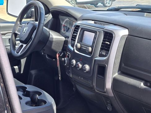 Used 2024 RAM 1500 Classic SLT AWD/4WD image 9