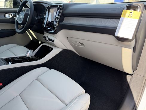 New 2026 Volvo XC40 B5 Plus w/ Climate Package image 11