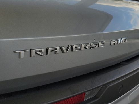Used 2024 Chevrolet Traverse LT AWD/4WD image 7
