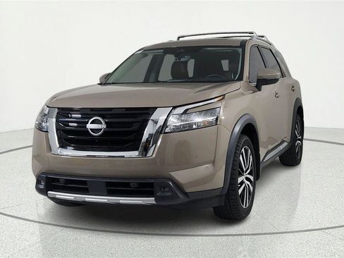 Used 2023 Nissan Pathfinder Platinum w/ Cargo Package FWD image 2