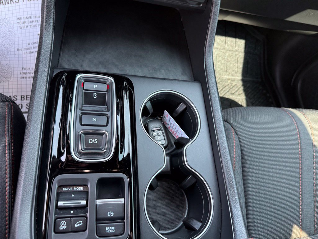 Used 2025 Honda Pilot Sport image 20