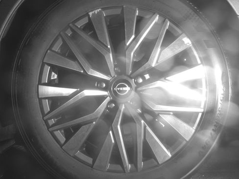 Used 2025 Nissan Altima 2.5 SV image 14