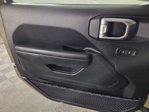 Certified 2025 Jeep Wrangler Sport image 21