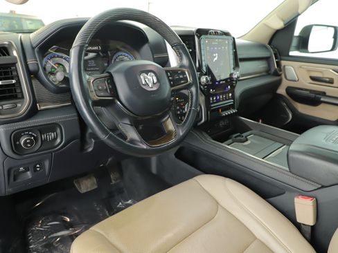 Used 2019 RAM 1500 Limited AWD/4WD image 9