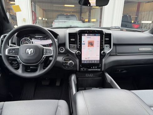 Used 2025 RAM 1500 Big Horn AWD/4WD image 12
