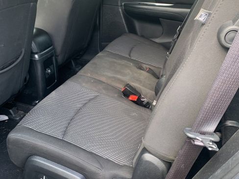 Used 2015 Dodge Journey SXT w/ Flexible Seating Group image 6