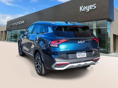 Used 2025 Kia Sportage EX AWD/4WD image 7