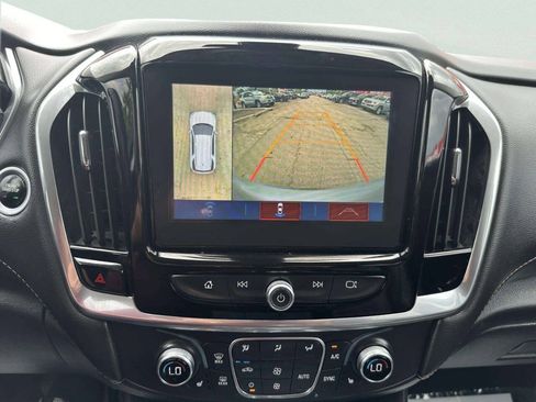 Used 2019 Chevrolet Traverse LT w/ LT Premium Package AWD/4WD image 44
