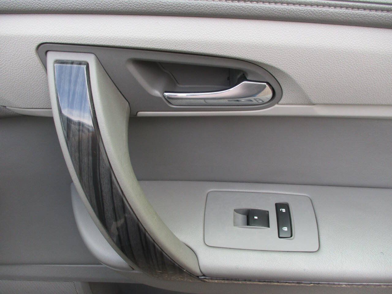 Used 2013 Chevrolet Traverse LTZ AWD/4WD image 30