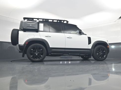 Used 2020 Land Rover Defender 110 HSE AWD/4WD image 25