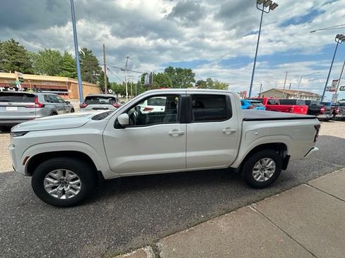 Used 2022 Nissan Frontier SV w/ Technology Package AWD/4WD image 4