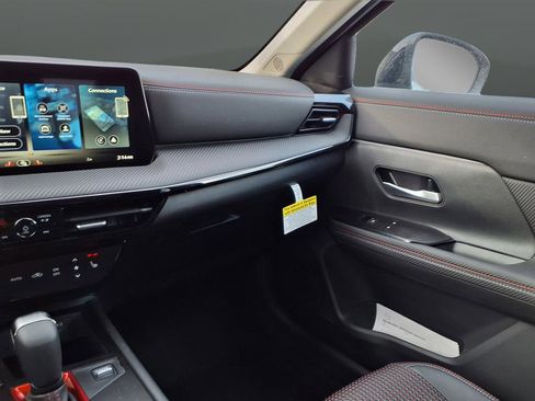New 2026 Nissan Kicks SR w/ Cold Weather Package image 15