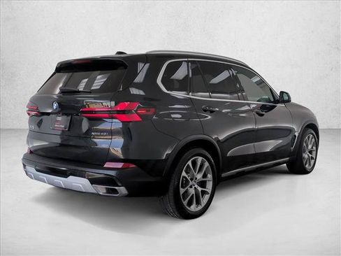Used 2024 BMW X5 xDrive40i w/ Parking Assistance Package AWD/4WD image 5