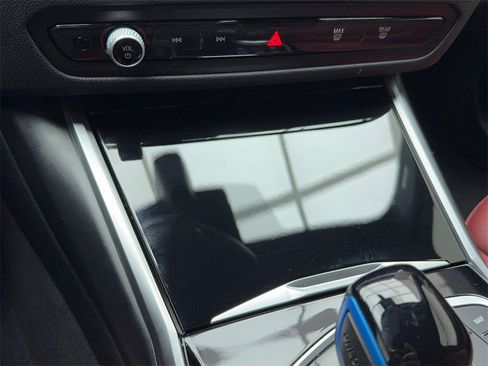 Used 2022 BMW i4 eDrive40 image 30