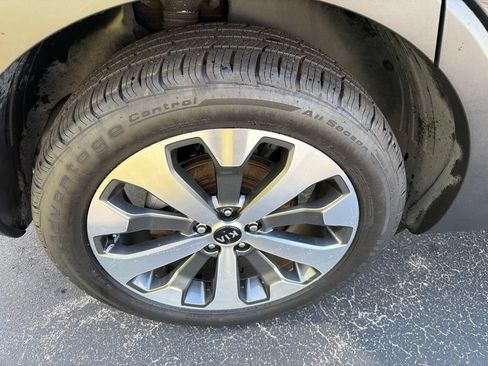Used 2020 Kia Telluride S AWD/4WD image 13