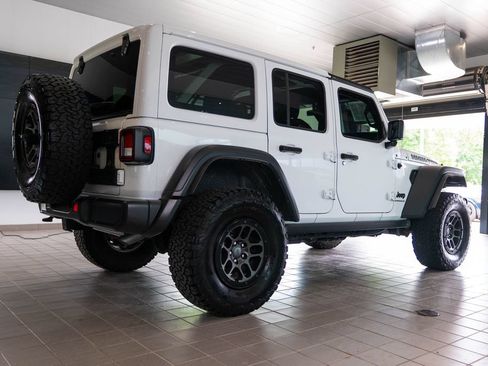 Used 2023 Jeep Wrangler Unlimited Sport AWD/4WD image 9