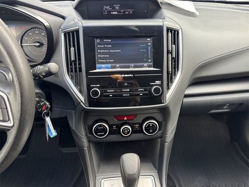 Used 2020 Subaru Crosstrek 2.0i image 17