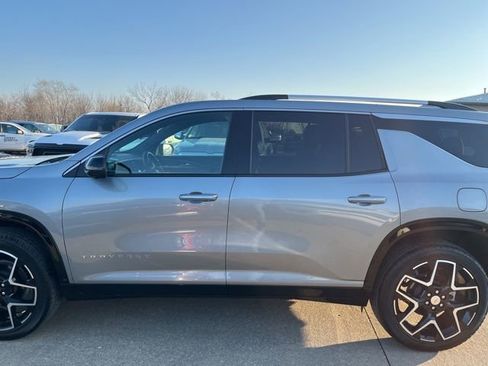 Used 2025 Chevrolet Traverse High Country w/ LPO, Floor Liner Package image 8