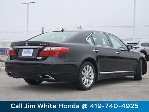 Used 2011 Lexus LS 460 L w/ Luxury Pkg image 17