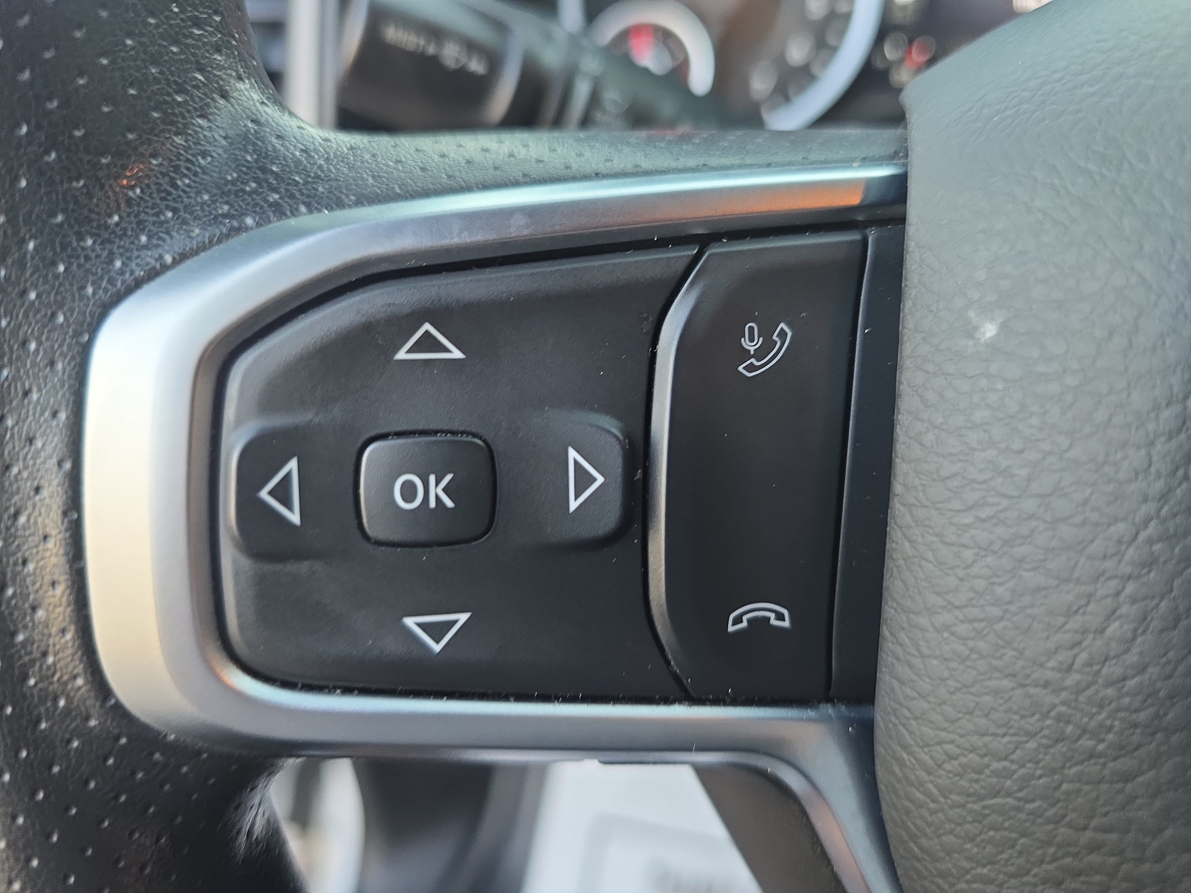 Used 2025 RAM 1500 Warlock AWD/4WD image 17
