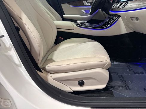 Used 2017 Mercedes-Benz E 400 4MATIC Wagon image 56