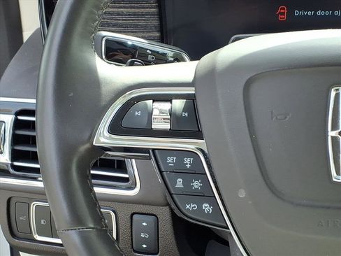 Used 2024 Lincoln Navigator Black Label image 19