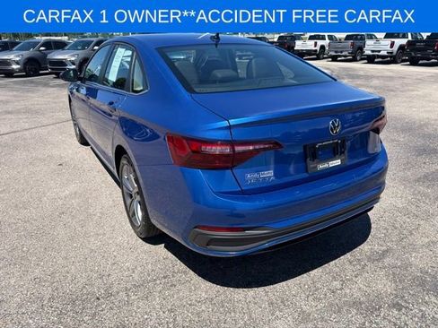 Used 2024 Volkswagen Jetta SE FWD image 9