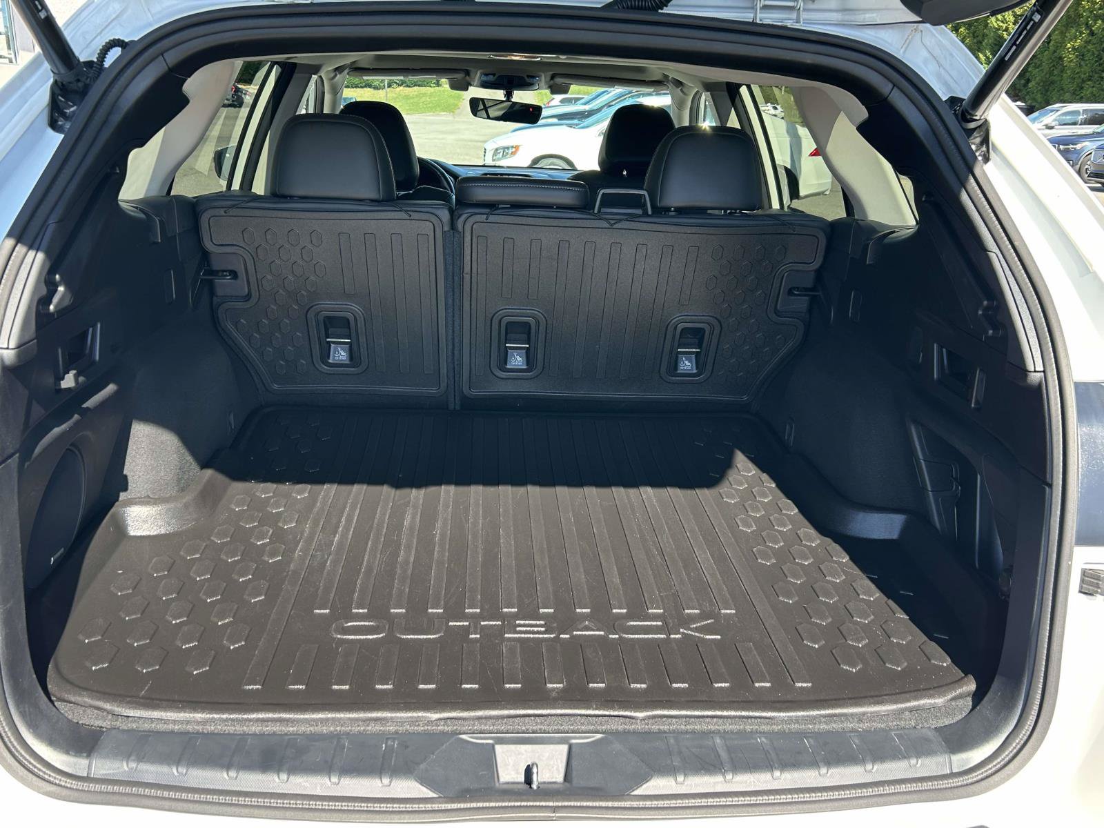 Used 2022 Subaru Outback Limited XT AWD/4WD image 16
