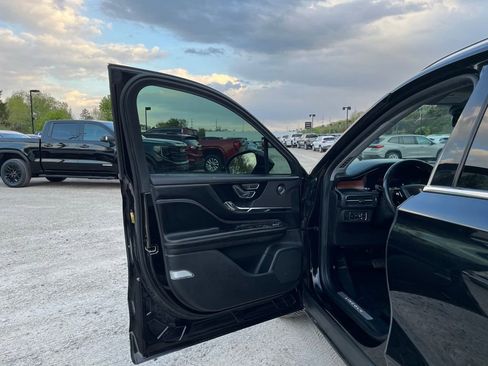 Used 2020 Lincoln Corsair Reserve w/ Equipment Group 201A AWD/4WD image 19