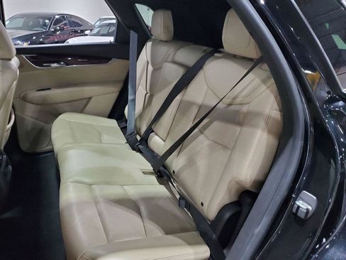 Used 2017 Cadillac XT5 Premium Luxury image 24