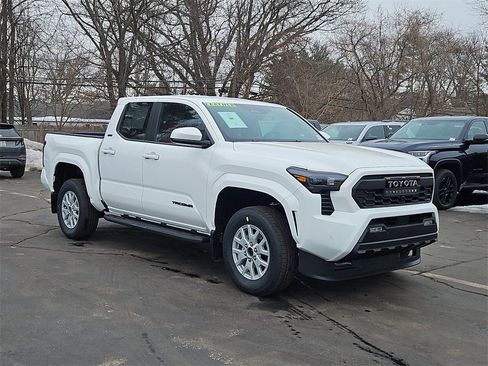 New 2026 Toyota Tacoma SR5 image 3