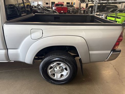 Used 2005 Toyota Tacoma PreRunner image 62