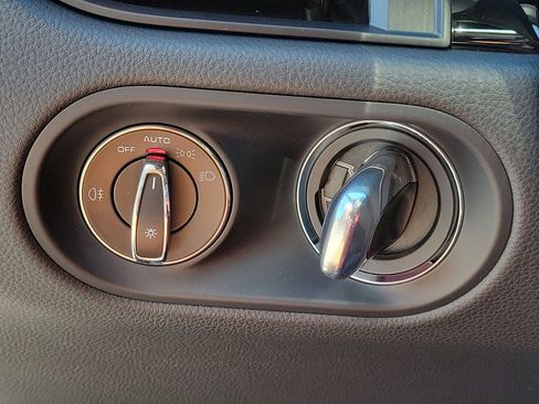 New 2026 Porsche Macan image 42