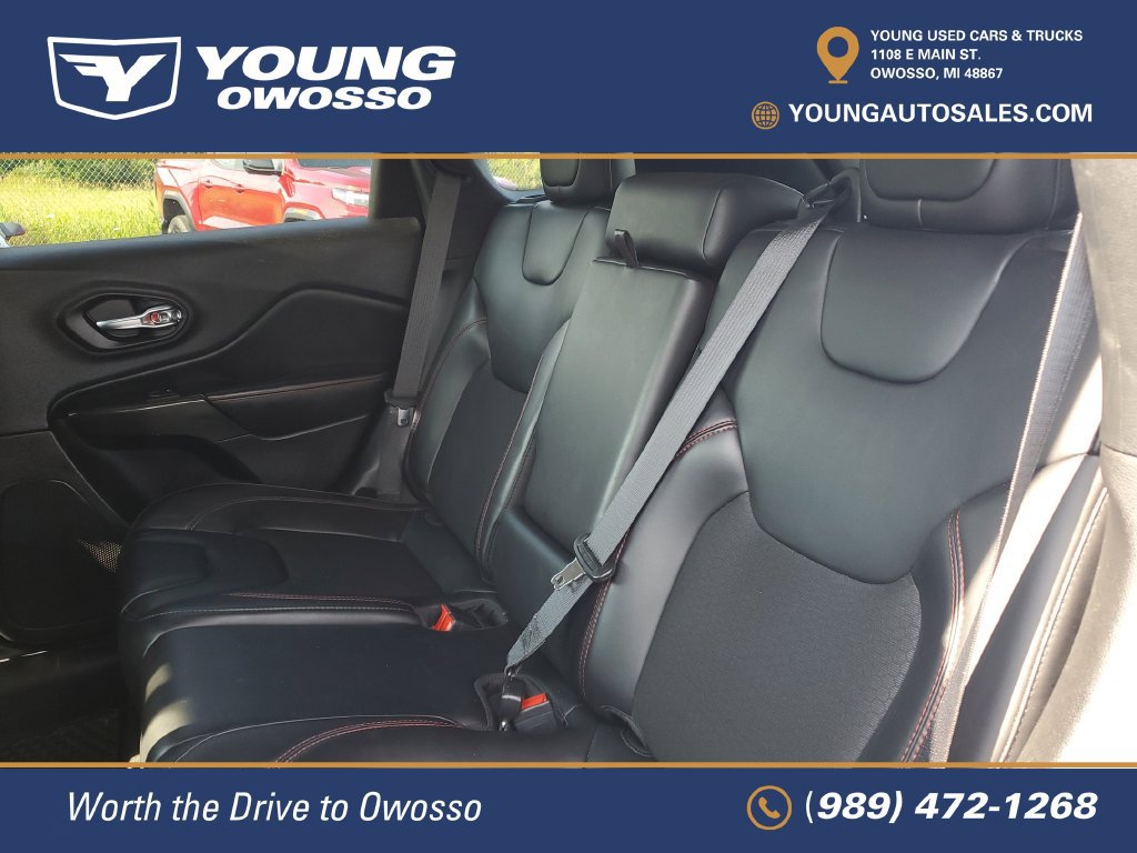 Used 2021 Jeep Cherokee Trailhawk w/ Comfort/Convenience Group AWD/4WD image 24