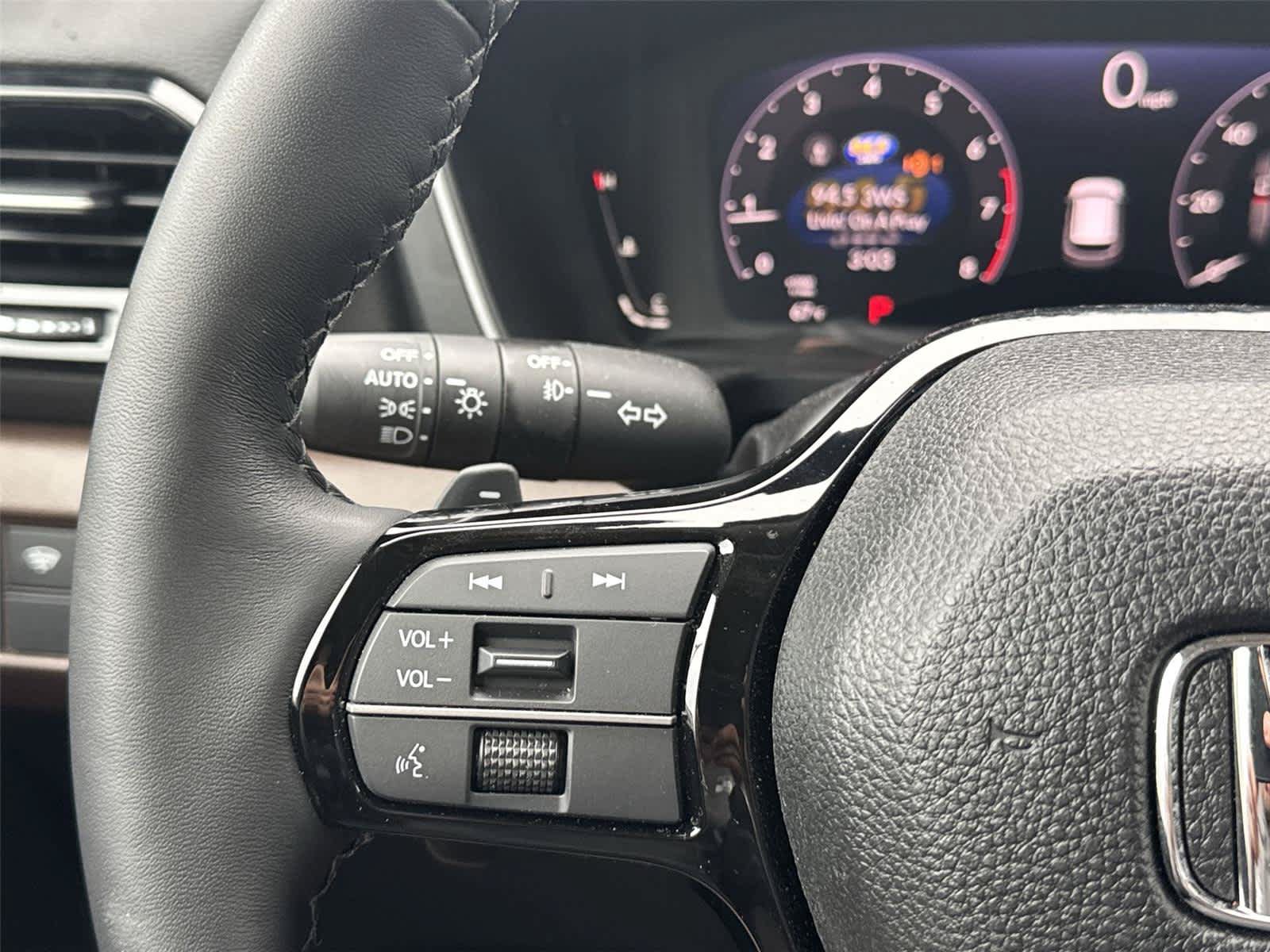 Used 2026 Honda Pilot Elite image 14