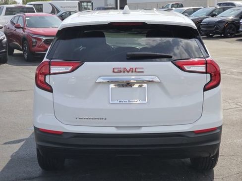 Used 2023 GMC Terrain SLE image 16