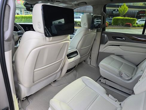 Used 2023 Cadillac Escalade Premium Luxury Platinum w/ LPO, Radiant Package AWD/4WD image 20