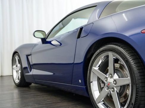 Used 2007 Chevrolet Corvette Coupe w/ Preferred Equipment Group RWD image 26