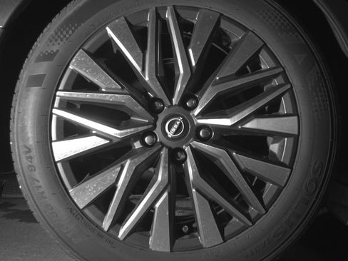 Used 2025 Nissan Altima 2.5 SV image 15