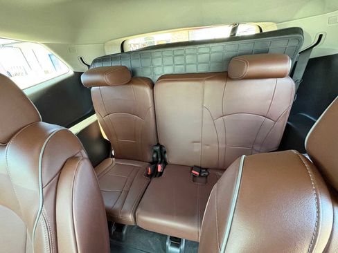 Used 2019 Buick Enclave Avenir w/ Avenir Technology Package AWD/4WD image 31