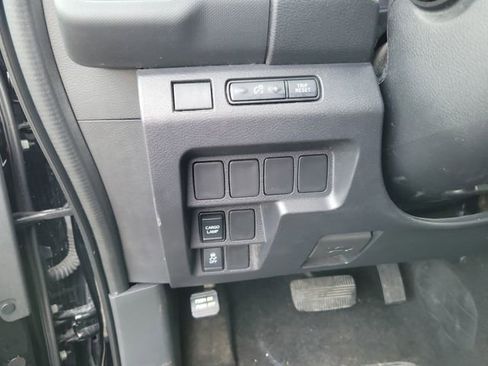 Used 2022 Nissan Frontier S RWD image 14