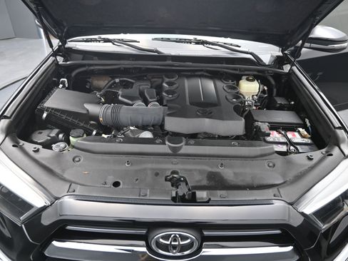 Used 2020 Toyota 4Runner Limited image 27