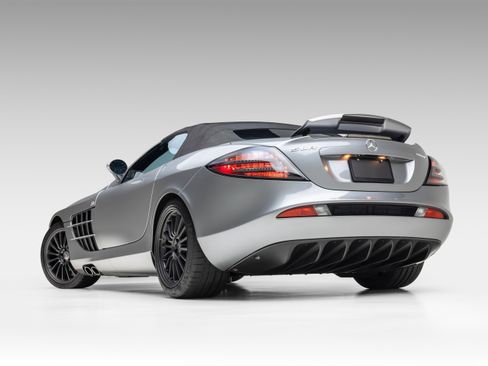 Used 2009 Mercedes-Benz SLR image 9